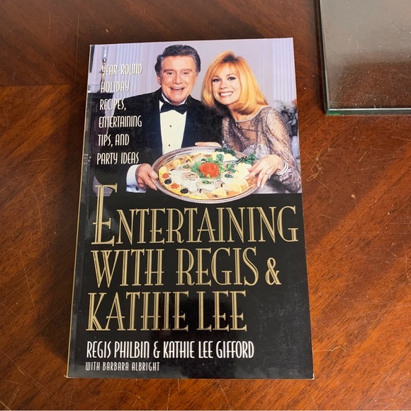 Entertaining with Regis and Kathie Lee Book Regis Philbin & Kathie Lee Gifford - Picture 1 of 4